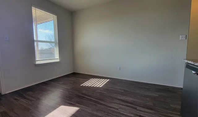 $1,925 | 242 Thornless Circle, Buda, TX 78610