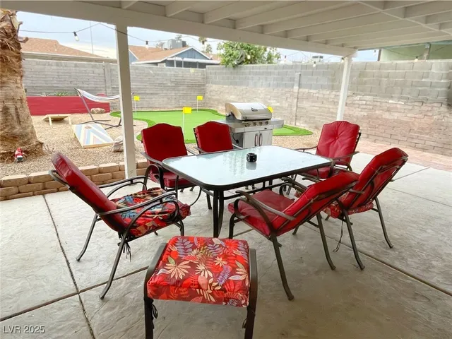 $2,385 | 1932 Hassett Avenue, Las Vegas, NV 89104