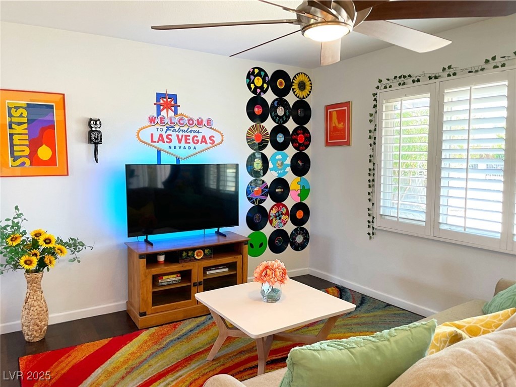 1932 Hassett Avenue Las Vegas, NV 89104 - Photo 5 of 19