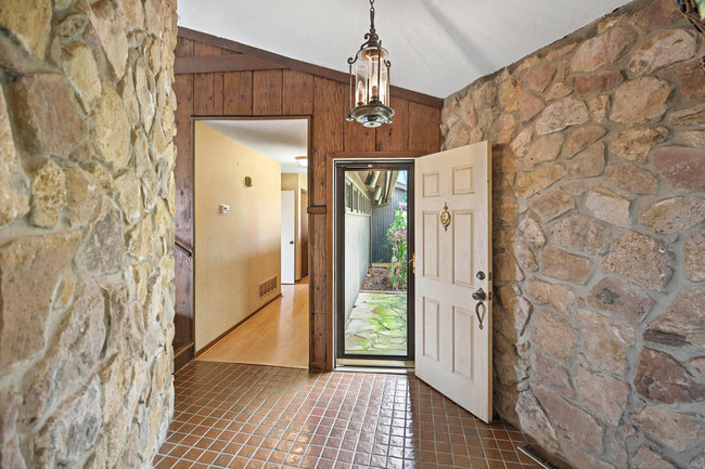 2916 Rambling Path Anderson, SC 29621 - Photo 4 of 44