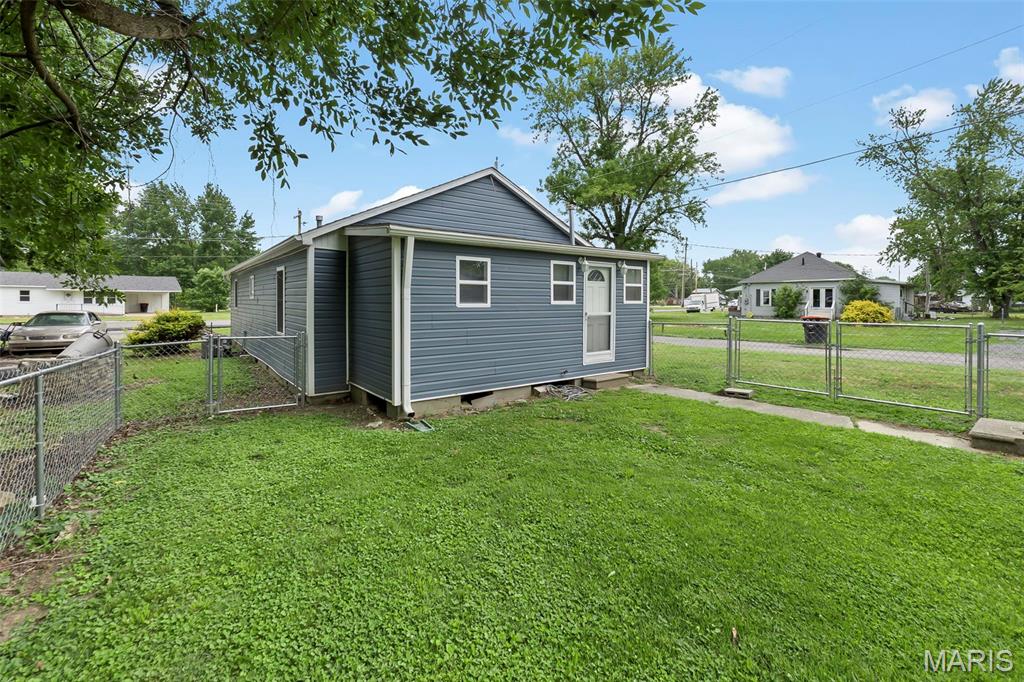 301 West State Street Chaffee, MO 63740 - Photo 5 of 19