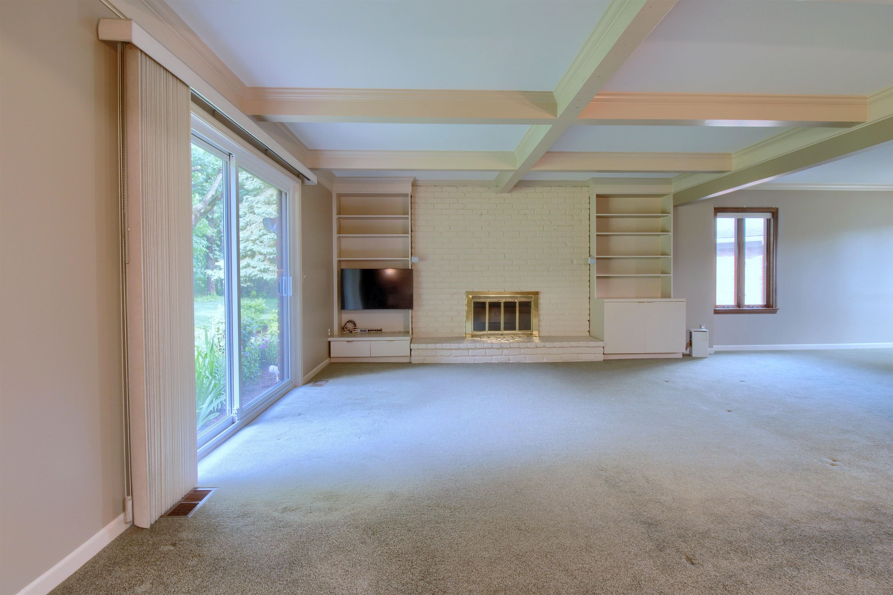 769 Snowmass Drive Rochester, MI 48309 - Photo 9 of 41 50178730-09e6a4c0-aee7-43ec-a81c-679f5b384789.JPG