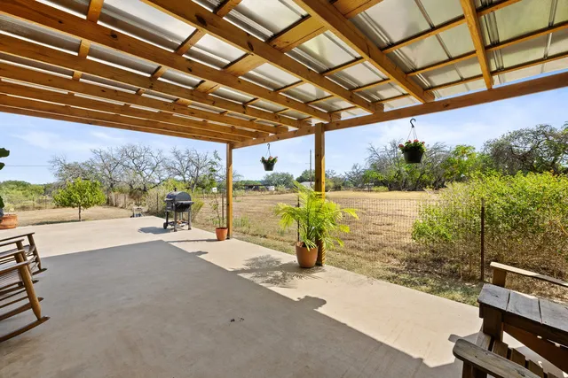 $359,000 | 102 Pitchfork Drive, Johnson City, TX 78636