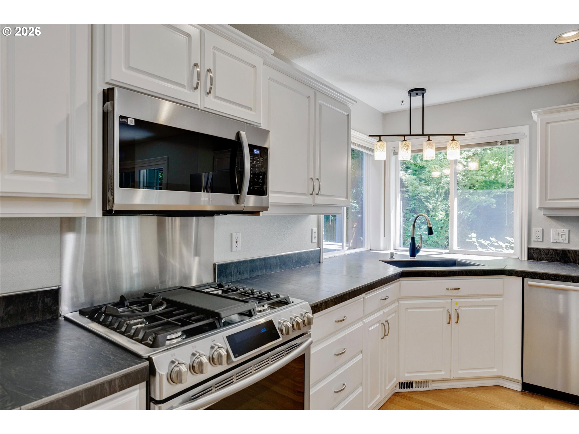 2355 Ostman Road West Linn, OR 97068 - Photo 12 of 32