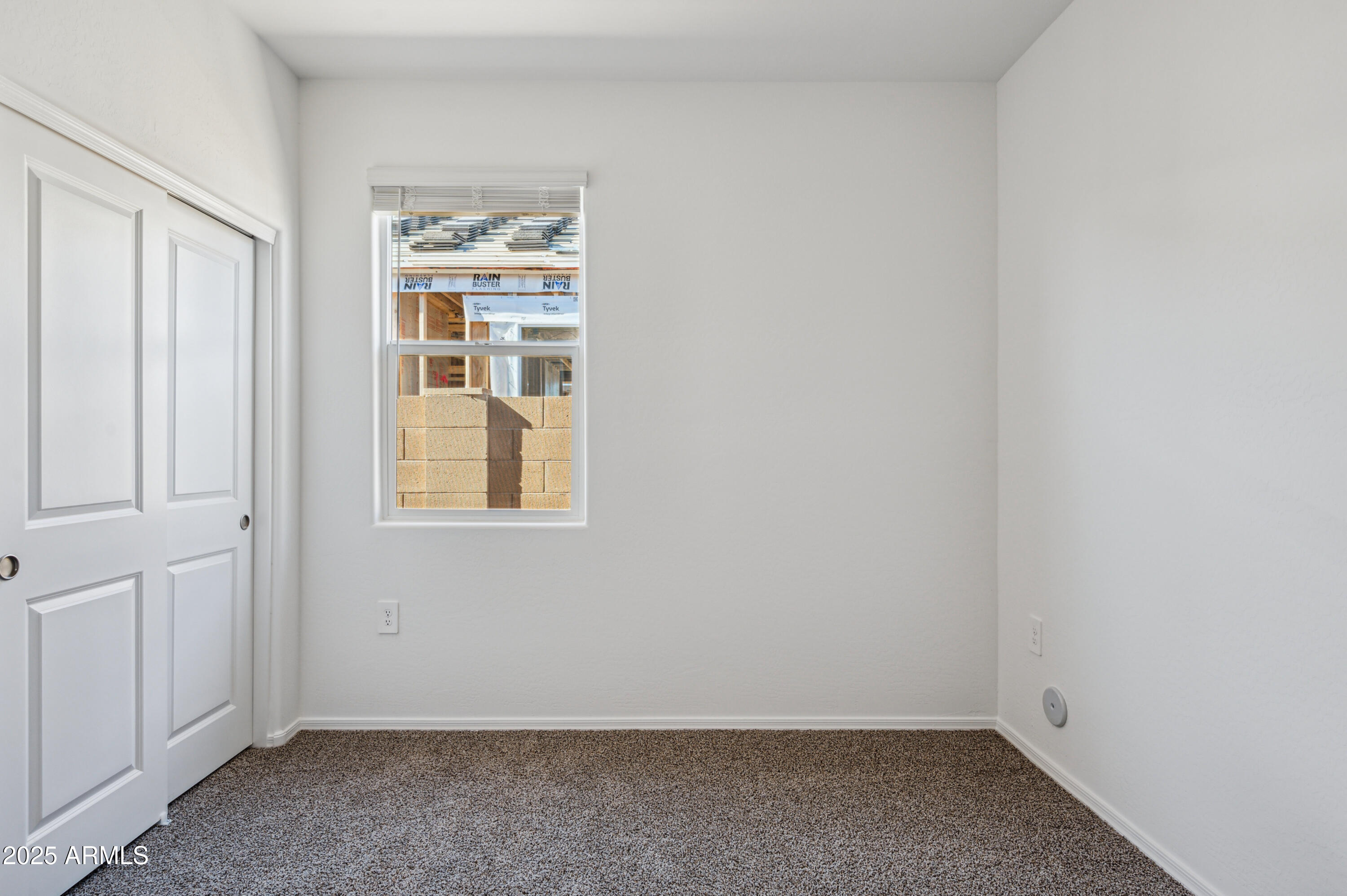 5072 East Umber Road San Tan Valley, AZ 85143 - Photo 7 of 41 an empty room with windows