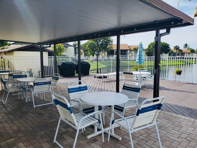 $1,900 | 3561 Pine Needle Drive, Unit C1, Greenacres, FL 33463