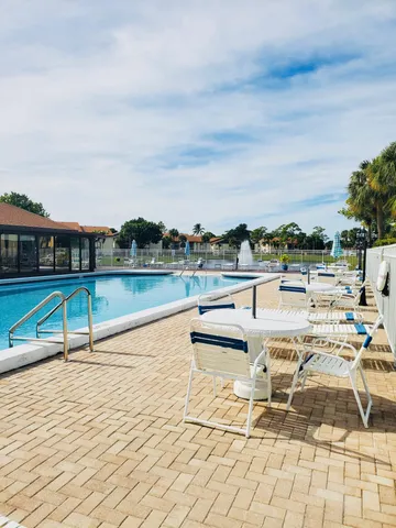 $1,900 | 3561 Pine Needle Drive, Unit C1, Greenacres, FL 33463