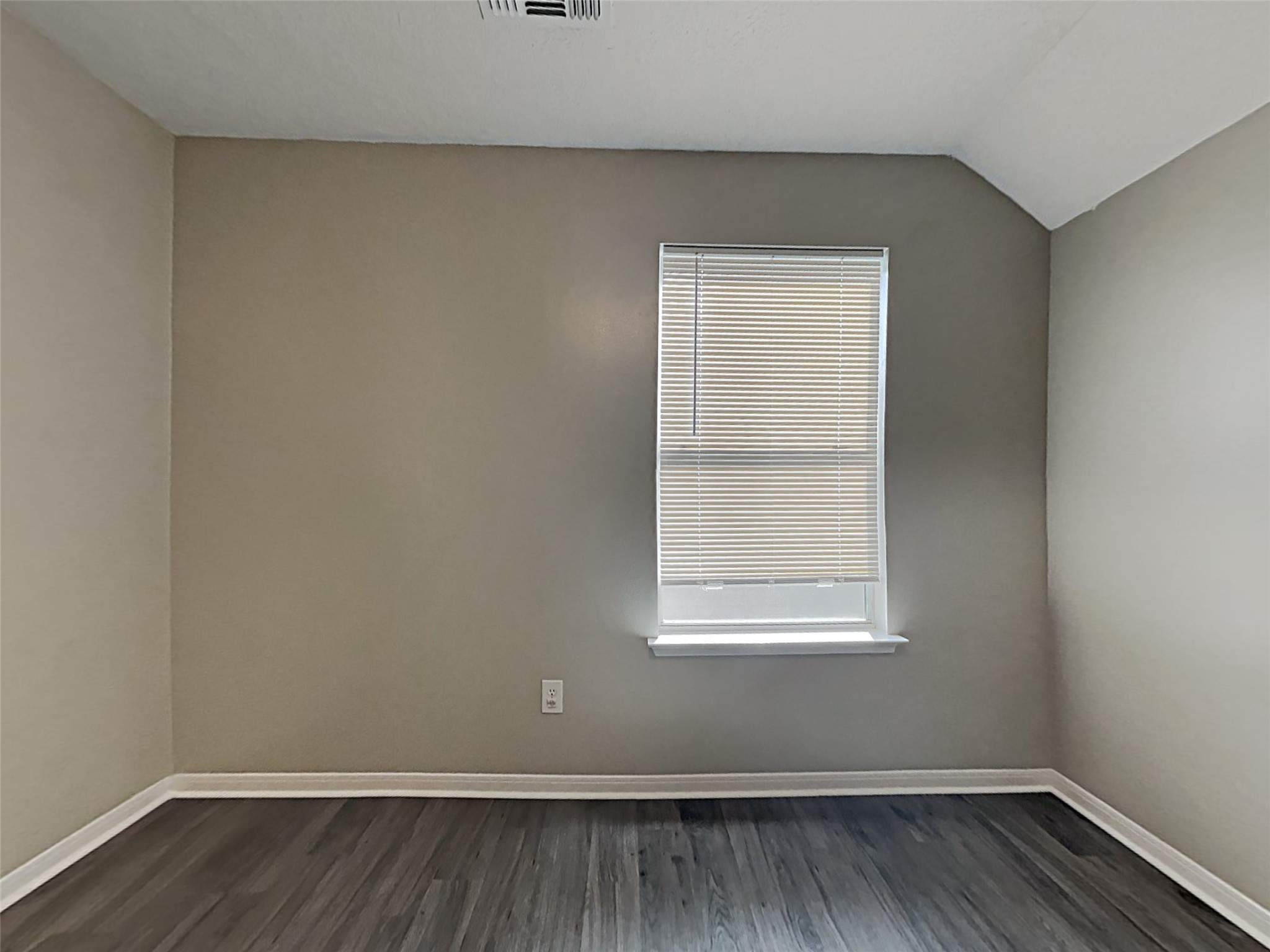 16102 Cutten Road Houston, TX 77070 - Photo 17 of 25 Gallery Image 17