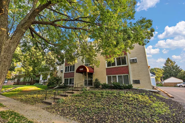 $179,900 | 1540 Ashland Avenue, Unit 12, St. Paul, MN 55104