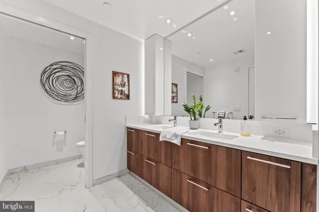 $5,799 | 1650 Silver Hill Drive, Unit 1706, McLean, VA 22102