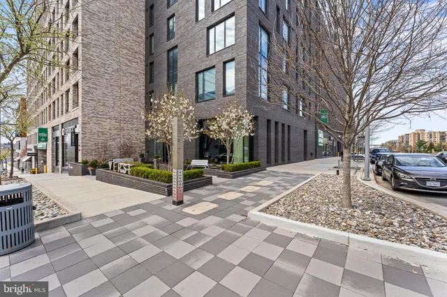 $5,799 | 1650 Silver Hill Drive, Unit 1706, McLean, VA 22102