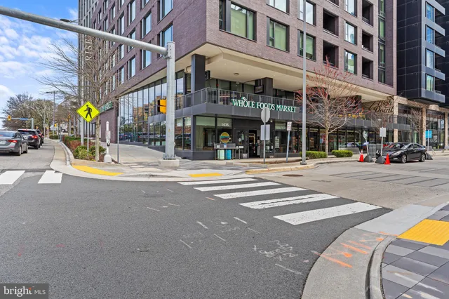 $5,799 | 1650 Silver Hill Drive, Unit 1706, McLean, VA 22102