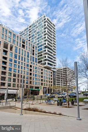 $5,799 | 1650 Silver Hill Drive, Unit 1706, McLean, VA 22102