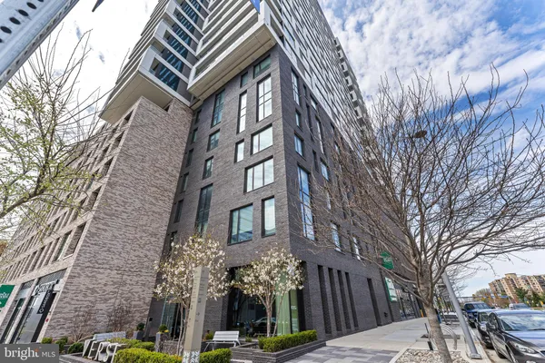 $5,799 | 1650 Silver Hill Drive, Unit 1706, McLean, VA 22102