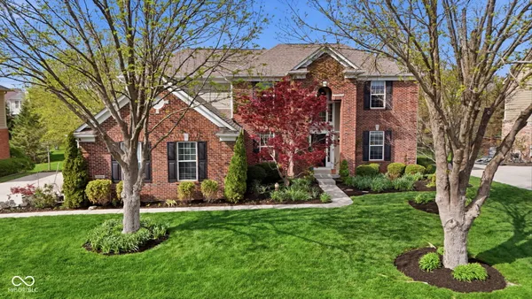 $925,000 | 3868 Castle Rock Drive, Zionsville, IN 46077