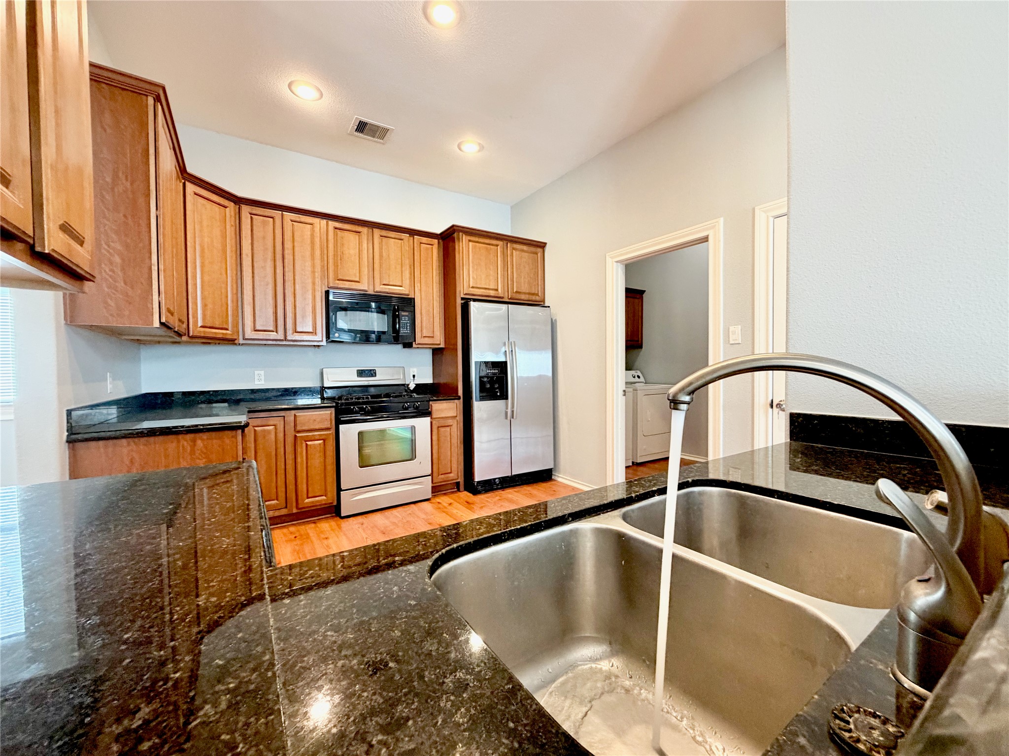 1608 Holman Street Houston, TX 77004 - Photo 19 of 43 Granite countertops