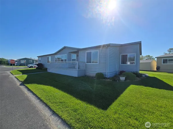 $137,000 | 2240 West Broadway Avenue Northeast, Unit 224, Moses Lake, WA 98837