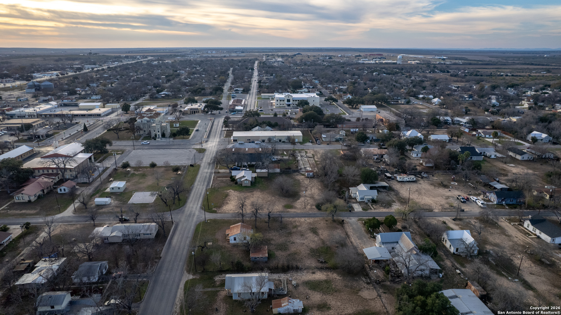 910 15th Street Hondo, TX 78861 - Photo 16 of 26 an aerial view of multiple house