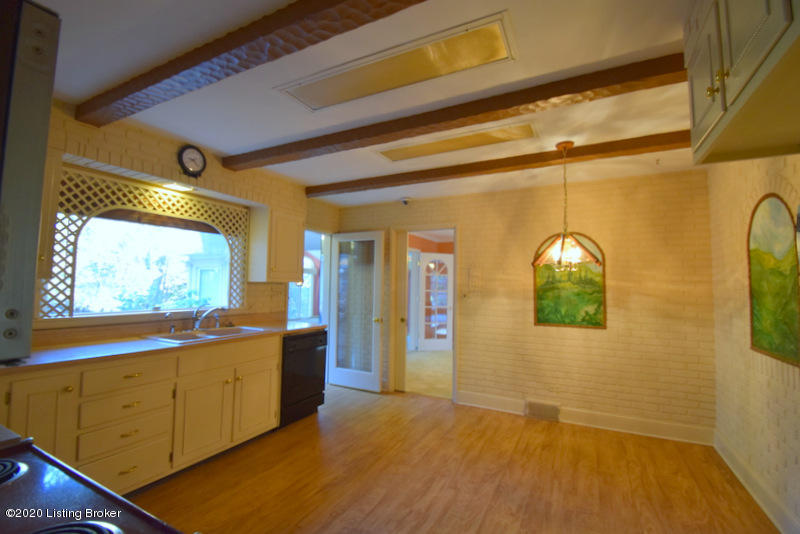 719 Wicklow Road Louisville, KY 40207 - Photo 26 of 46 DSC_0901