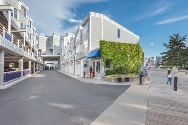 $6,900 | 51 Constellation Wharf, Unit 51, Boston, MA 02129