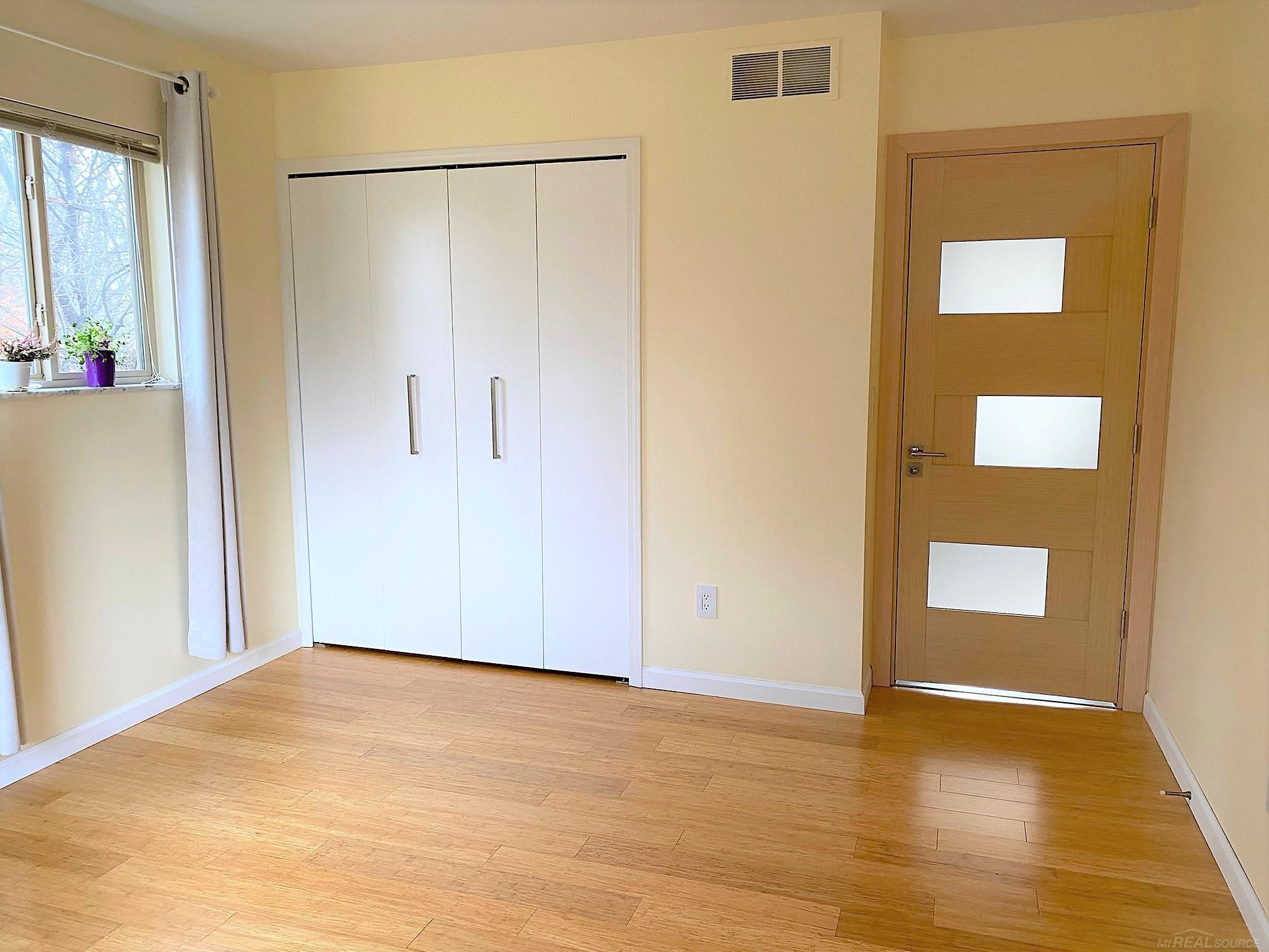 10854 Culver Road Brighton, MI 48114 - Photo 22 of 30 50114487-21.JPG