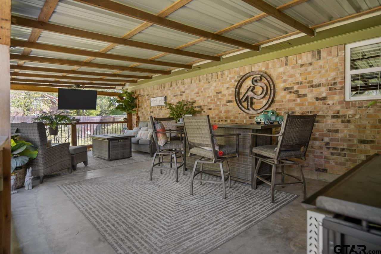 751 Houston Street Lovelady, TX 75851 - Photo 22 of 25 a view of a bar restaurant