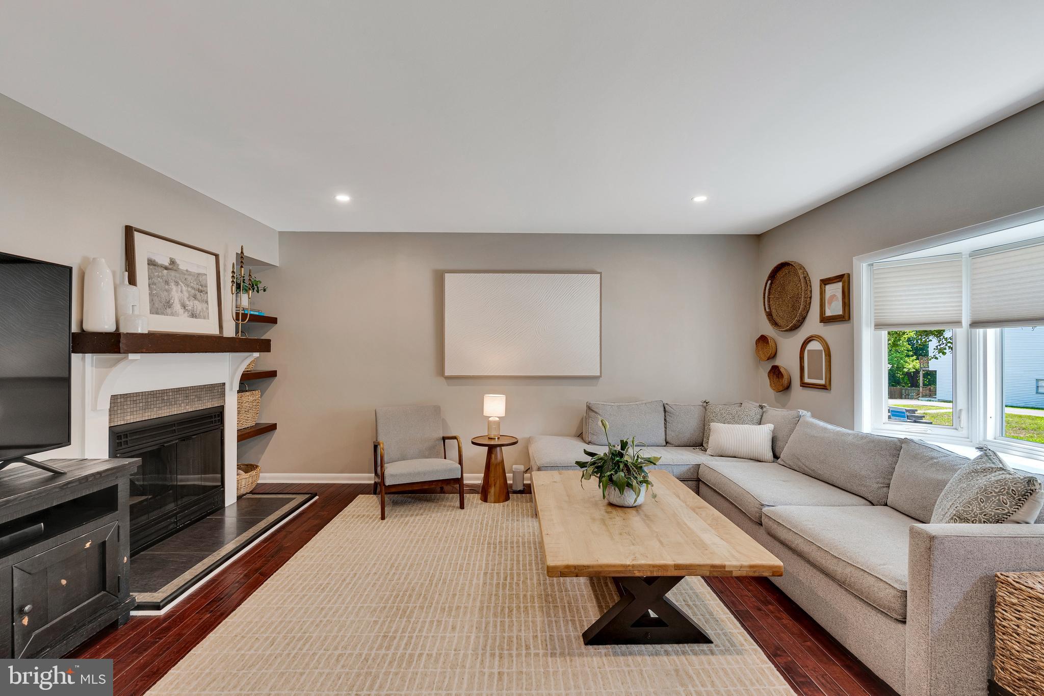 43 Evergreen Lane Phoenixville, PA 19460 - Photo 7 of 30 Family room