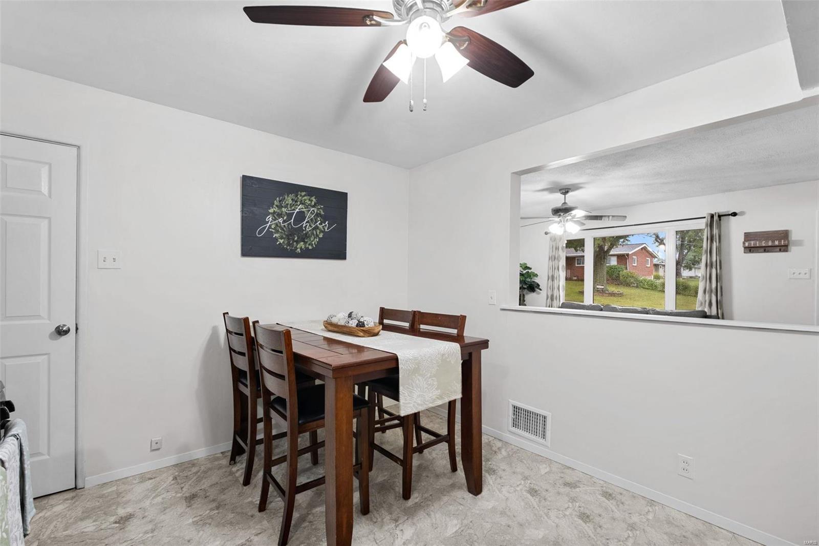 11104 Patsy Drive St. Louis, MO 63123 - Photo 9 of 22