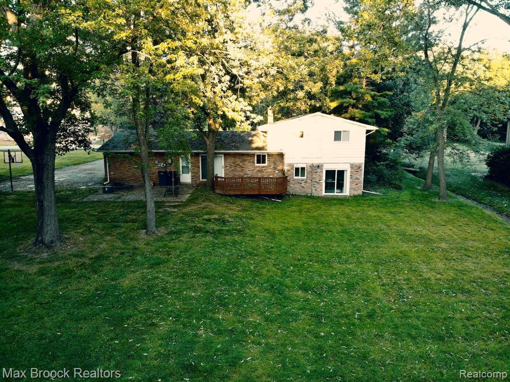 6070 Darramoor Road Bloomfield Hills, MI 48301 - Photo 17 of 22