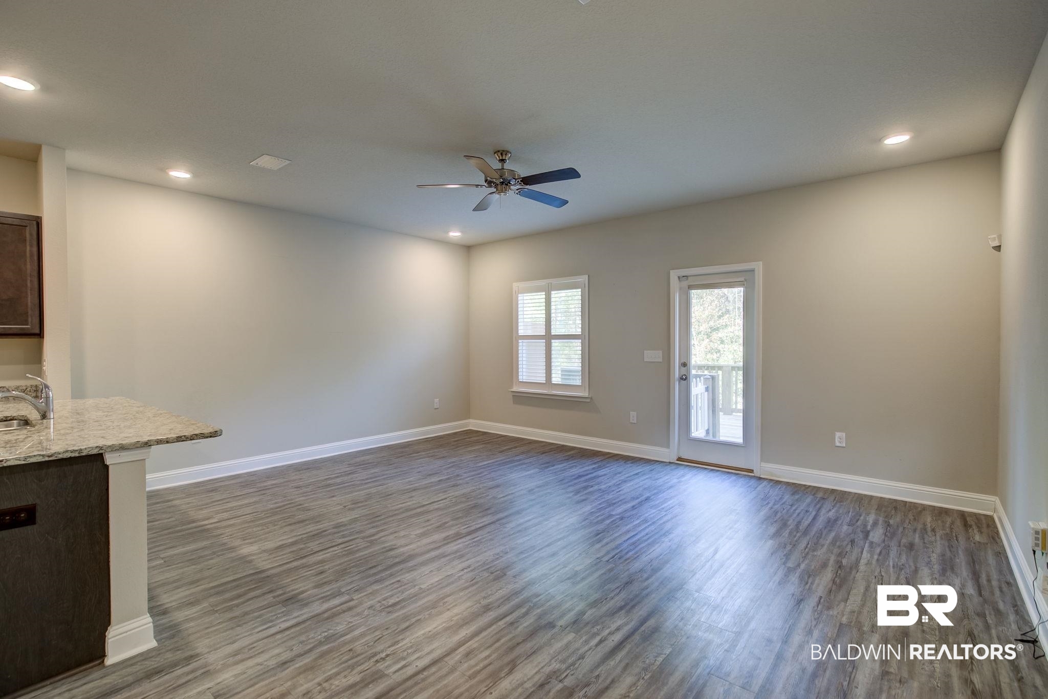 6775 Spaniel Drive Daphne, AL 36527 - Photo 6 of 40 Living Room