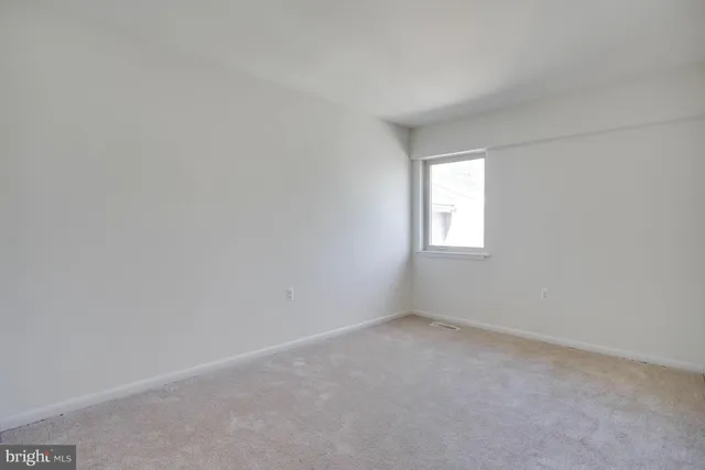 $2,400 | 8 Gentry Court, Annapolis, MD 21403