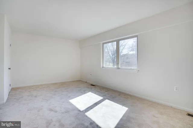 $2,400 | 8 Gentry Court, Annapolis, MD 21403