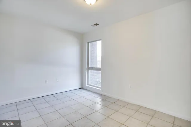 $2,400 | 8 Gentry Court, Annapolis, MD 21403