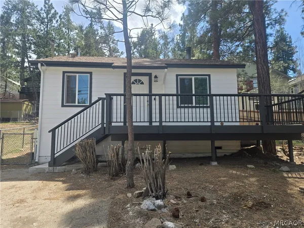 $1,950 | 308 East Sherwood Boulevard, Big Bear City, CA 92314