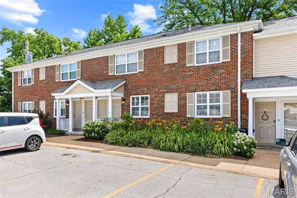 $164,900 | 1408 Thrush Place, St. Louis, MO 63144