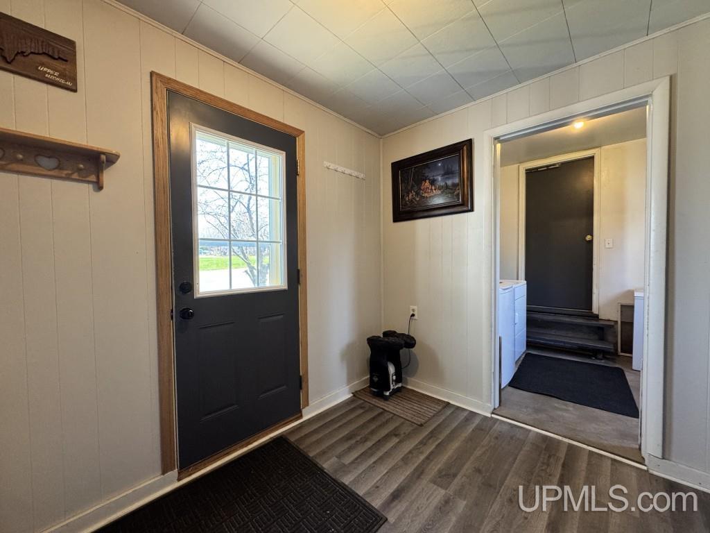 437 North Main Street L'Anse, MI 49946 - Photo 4 of 47
