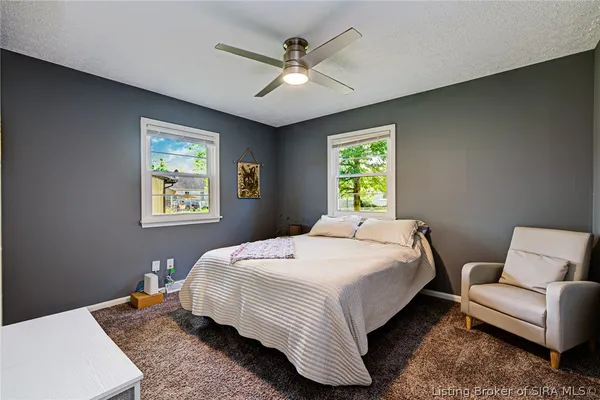 $299,900 | 712 Plaza Drive, Jeffersonville, IN 47130