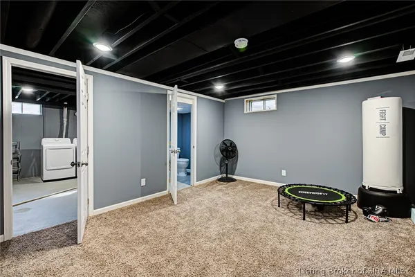 $299,900 | 712 Plaza Drive, Jeffersonville, IN 47130