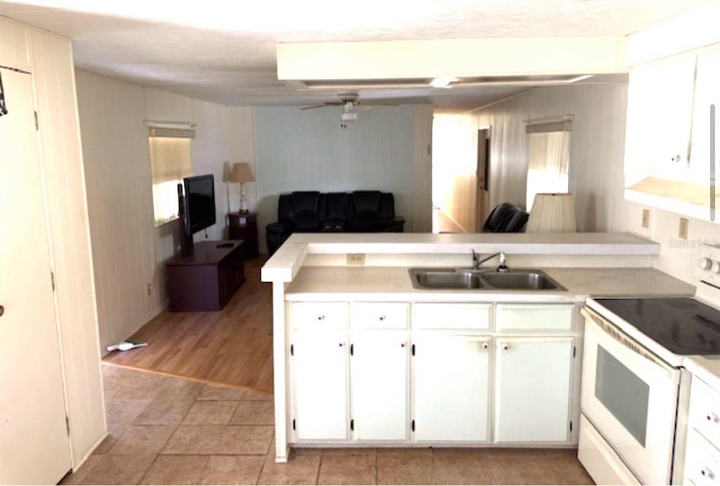 1800 Englewood Road, Unit 34 Englewood, FL 34223 - Photo 4 of 18