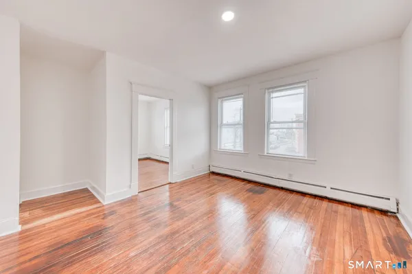 $1,800 | 152 Oak Street, Unit 3S, New Britain, CT 06051