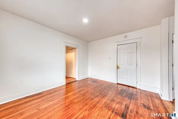 $1,800 | 152 Oak Street, Unit 3S, New Britain, CT 06051