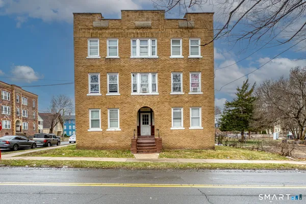 $1,800 | 152 Oak Street, Unit 3S, New Britain, CT 06051