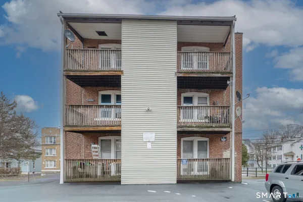 $1,800 | 152 Oak Street, Unit 3S, New Britain, CT 06051