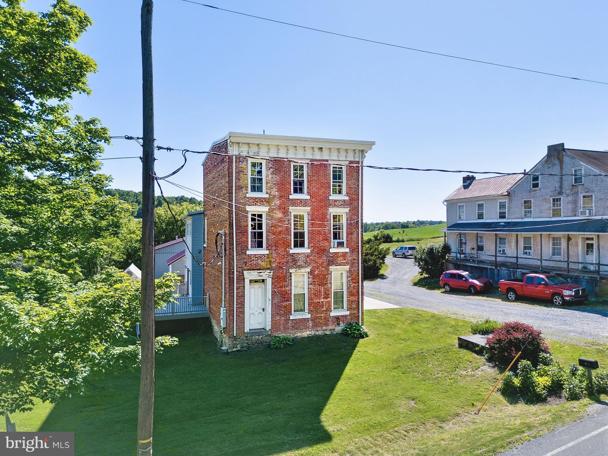 1306 Long Ln Road Lenhartsville, PA 19534 - Photo 3 of 76