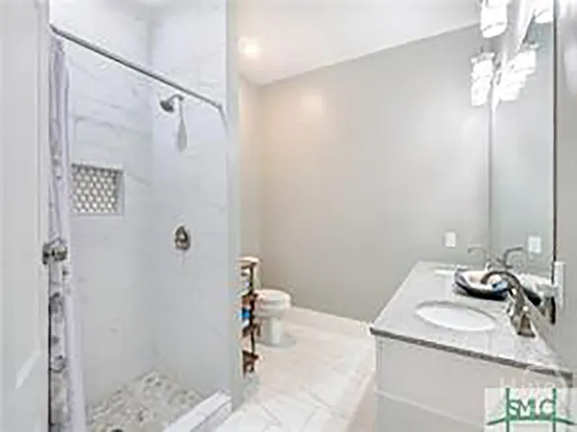 $2,500 | 514 East Anderson Street, Savannah, GA 31401