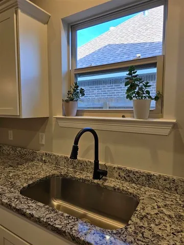 a close view of sink and tap