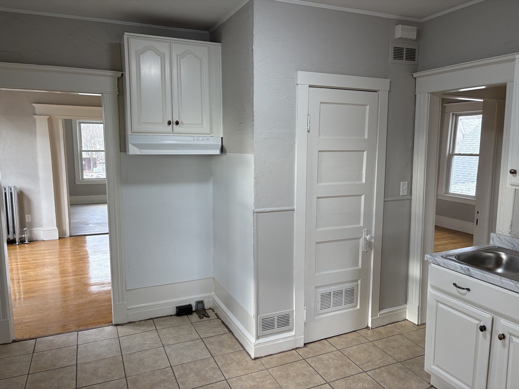 797 Carew Street Springfield, MA 01104 - Photo 21 of 31