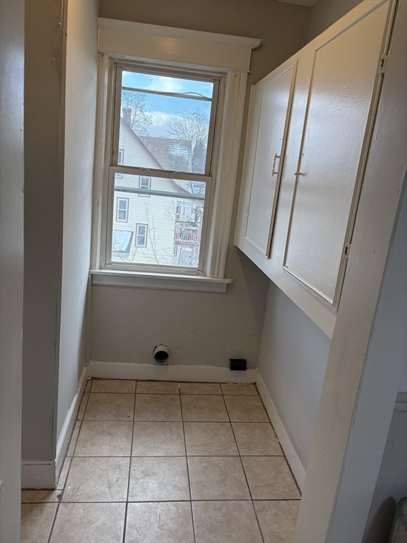 797 Carew Street Springfield, MA 01104 - Photo 22 of 31