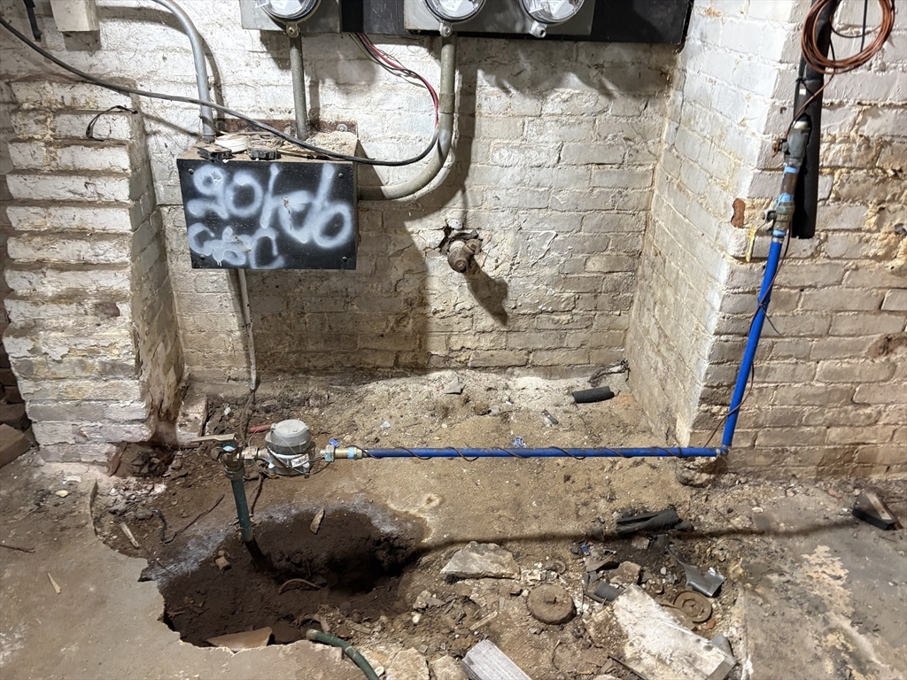 797 Carew Street Springfield, MA 01104 - Photo 30 of 31