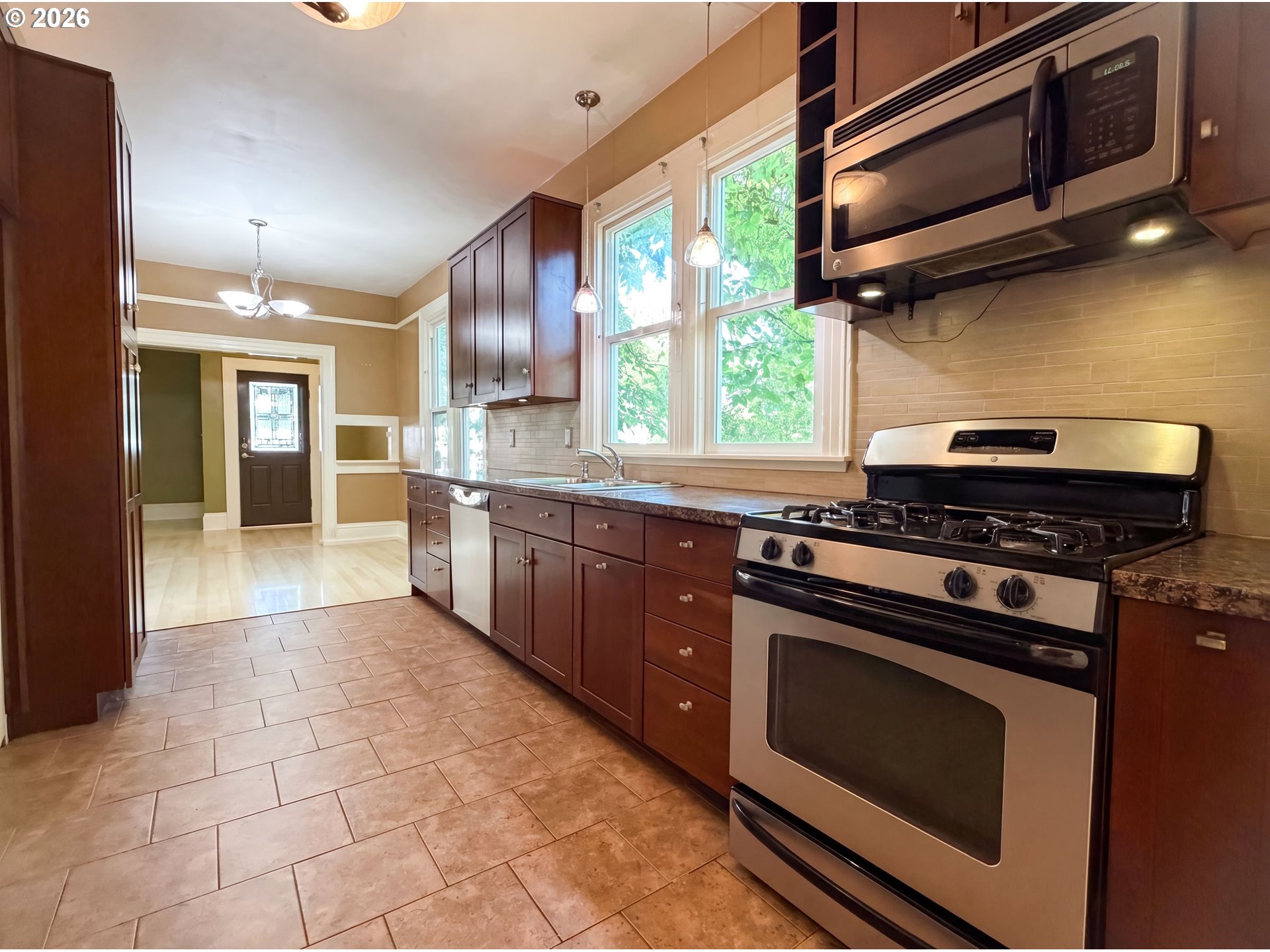 3214 Southeast 9th Avenue Portland, OR 97202 - Photo 13 of 17
